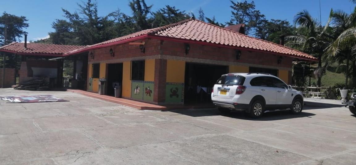 Hotel El Potrillo El Penol  Buitenkant foto